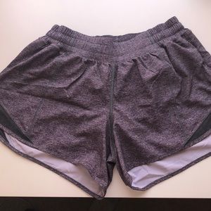 LULULEMON HOTTY HOT SHORT II *Long 4*